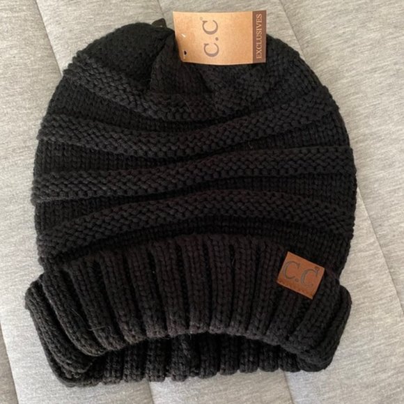 CC Boutique Accessories - Black knit slouchy CC Beanie NWT